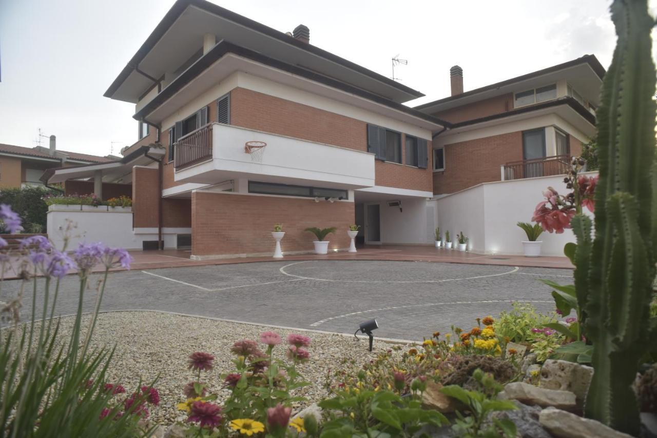 Green House Terracina Exterior photo